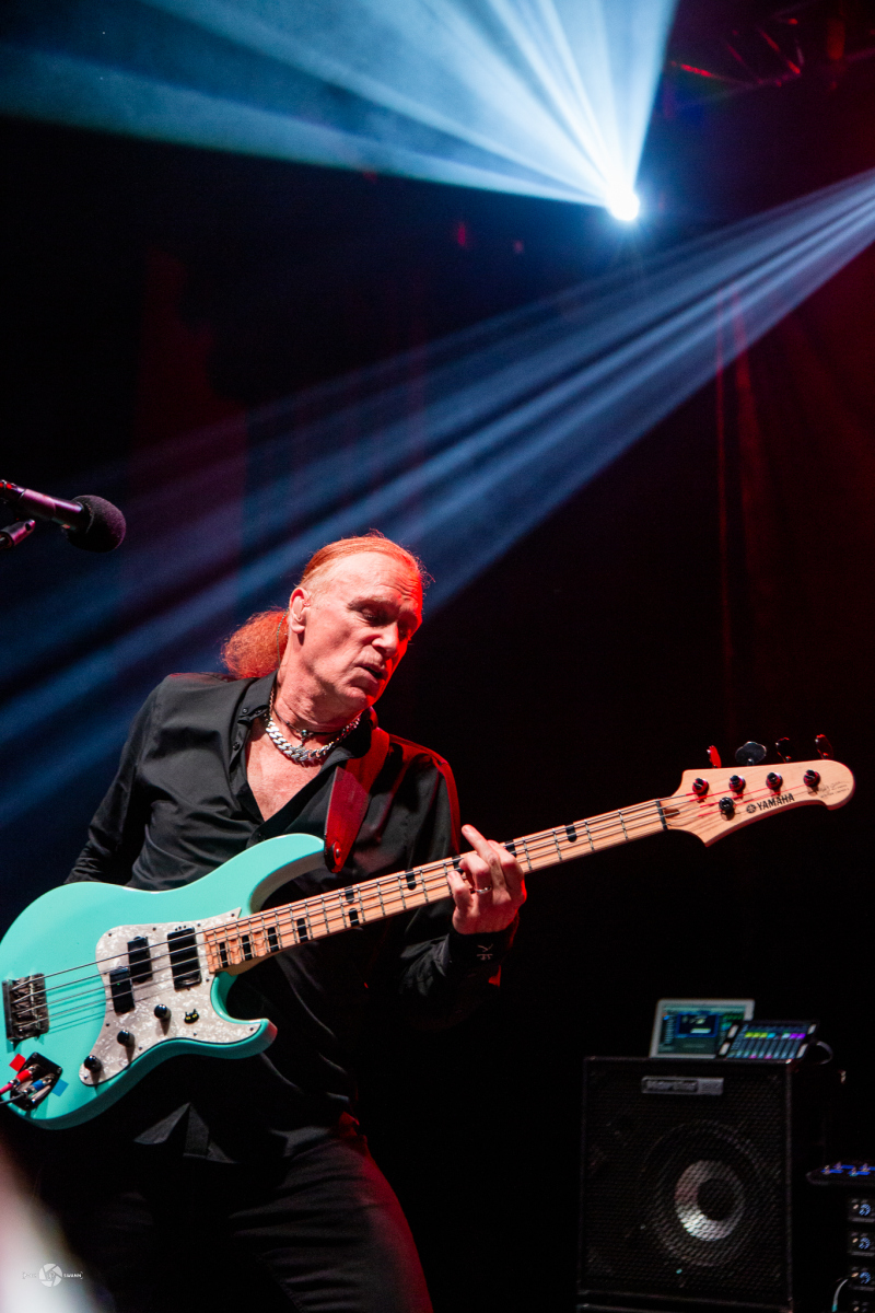 18_06_23-The-Winery-Dogs-Shepherds-Bush-Empire-05