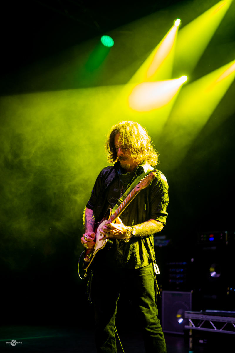 18_06_23-The-Winery-Dogs-Shepherds-Bush-Empire-15