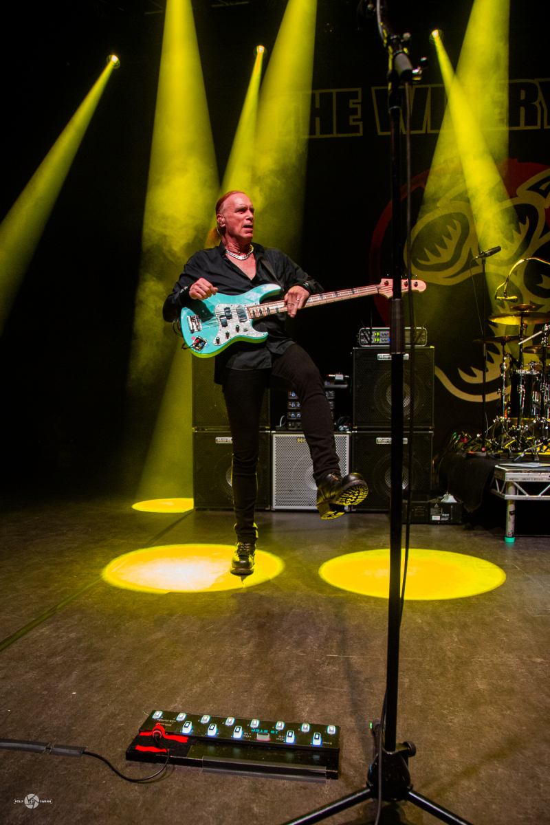 18_06_23-The-Winery-Dogs-Shepherds-Bush-Empire-16