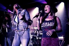 received_1423041021742867