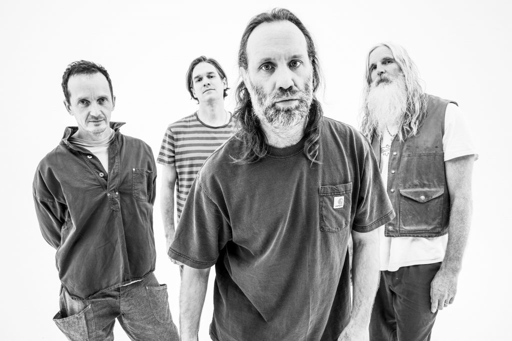 Reef release a double A side single ‘Wolfman’ and ‘Right On’.