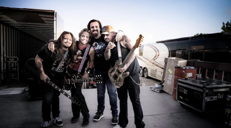 BLACK STONE CHERRY Release a new video 'Again' from 'Live From The Royal Albert Hall...Y'All' live album/Bluray.