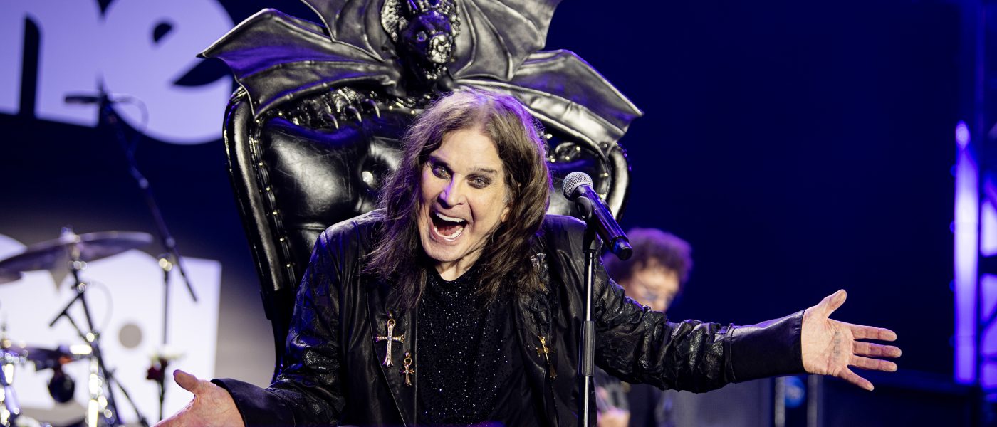 Ozzy osbourne black sabbath back to the beginning