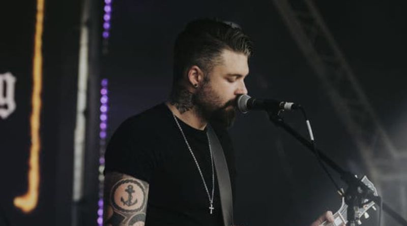 Ross Harding’s 2025 UK Tour Sparks a Dark Blues Revival