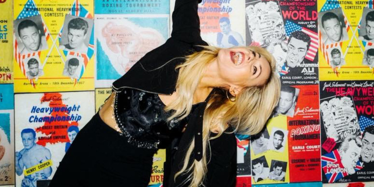 Laura Evans New Album - Out Of The Dark