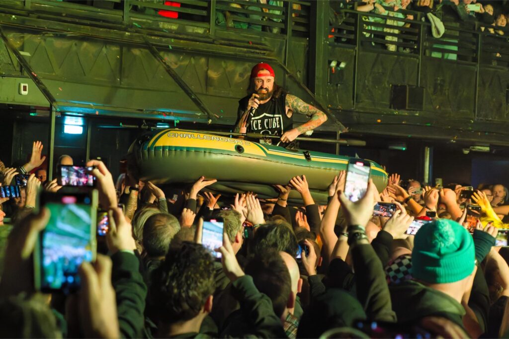 Massive Wagons Full Nelson - Baz Sailing a dingy across the sea of fans