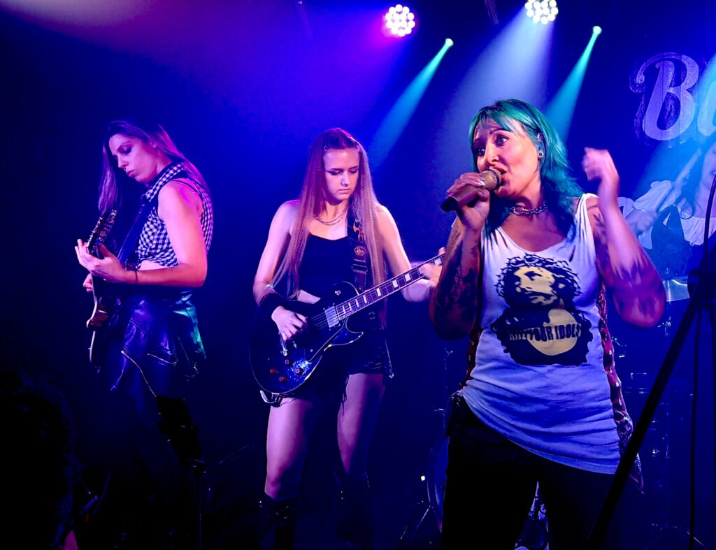 Bras N Roses Live