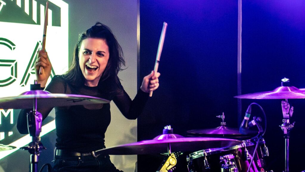 Laura Cox UK Tour