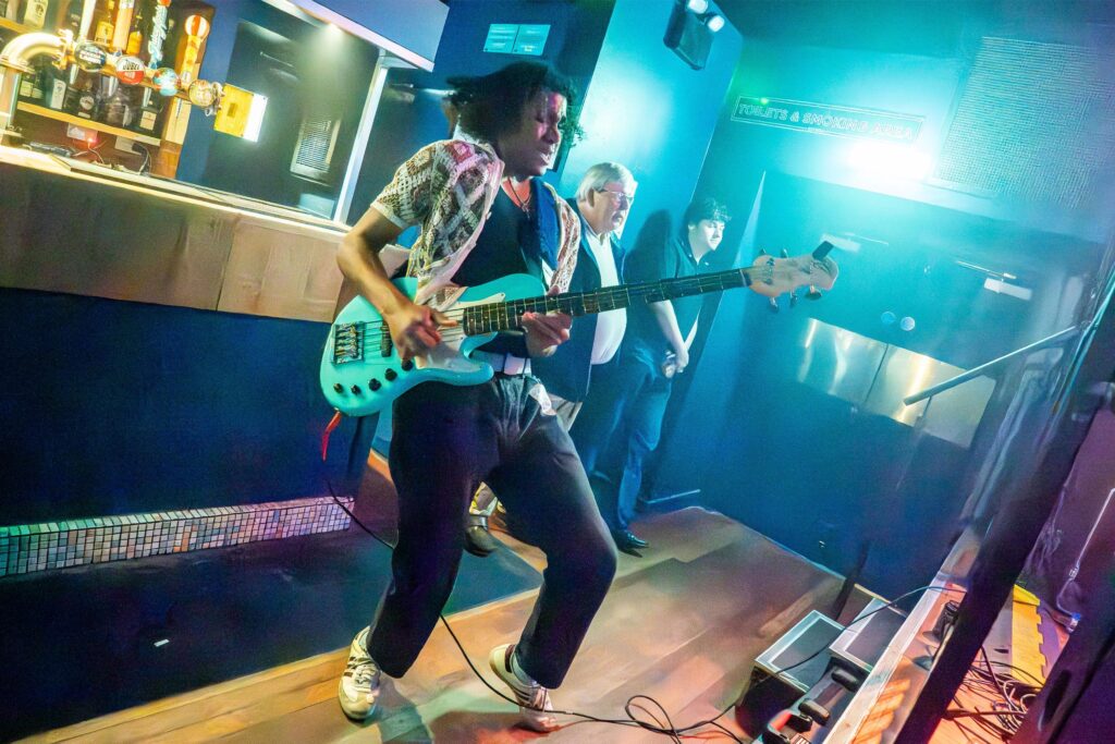 Taj Farrant UK tour