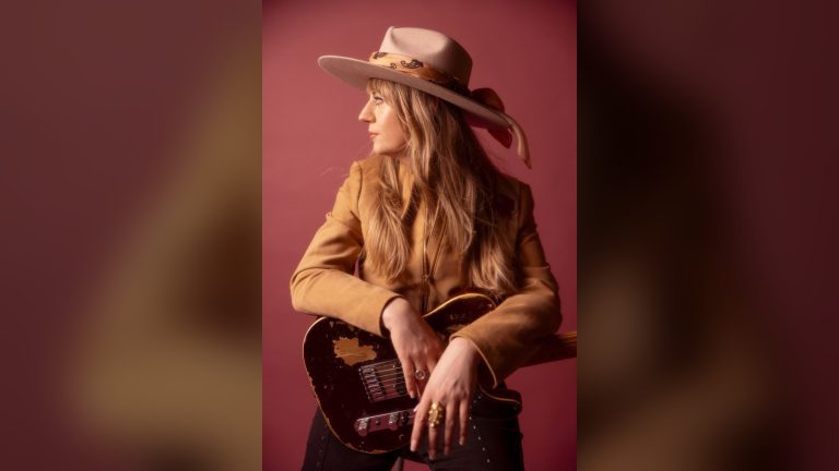joanne-shaw-taylor-the-trouble-with-love-featured